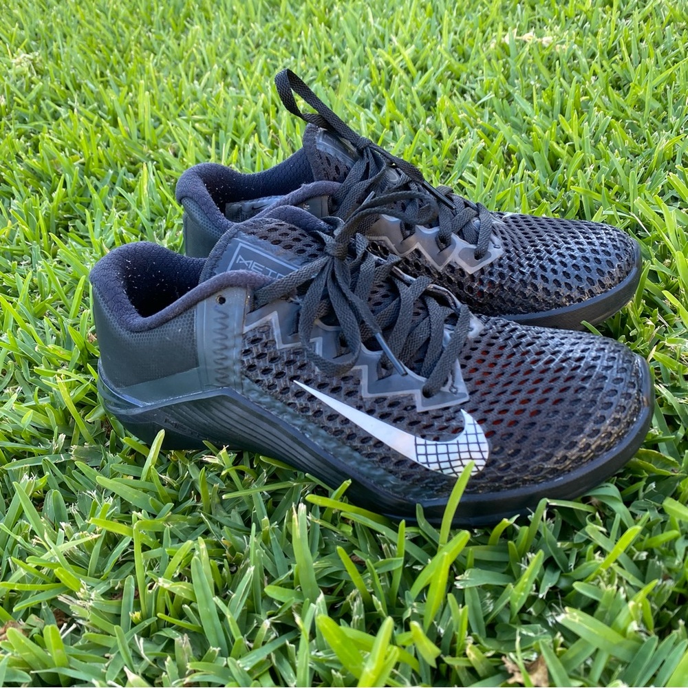 Nike Metcon 6 Black Silver Gym Training CrossFit Women’s Shoes Size 6